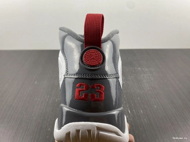 Retro Red Fire Jordan CT8019-162 9 0424